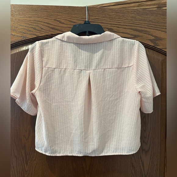 Forever 21 Button down pink crop top - Picture 3 of 3